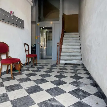 Casa Fronte Con Ascensore Le Grazie (Liguria)