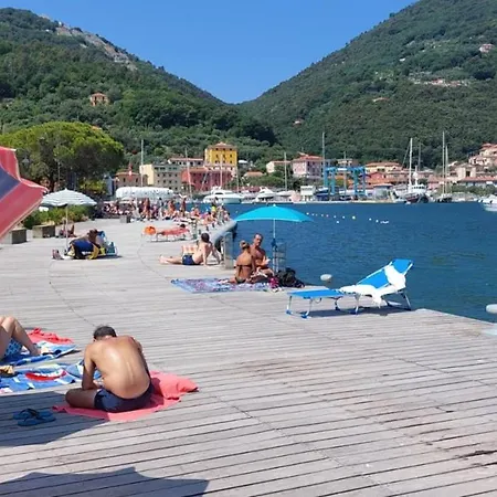 Casa Fronte Con Ascensore Apartamento Le Grazie (Liguria)