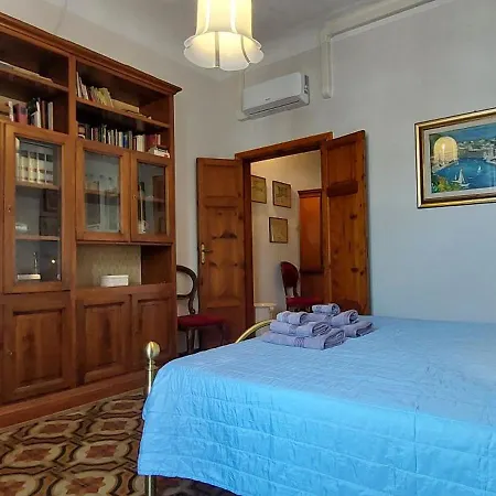Casa Fronte Con Ascensore * Le Grazie (Liguria)