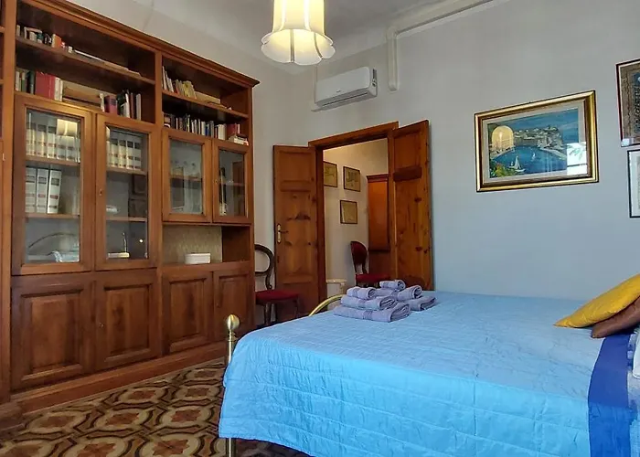 Casa Fronte Con Ascensore * Le Grazie (Liguria)