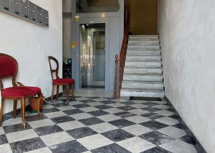 Casa Fronte Con Ascensore Le Grazie (Liguria)